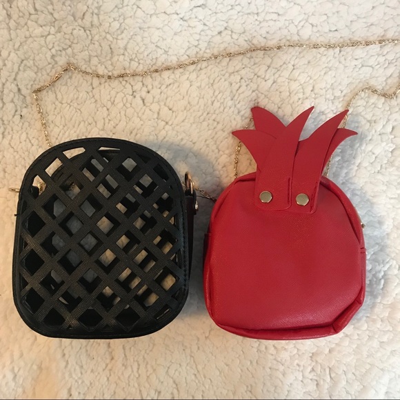 Pineapple Shaped Crossbody Bag - Picture 4 of 7